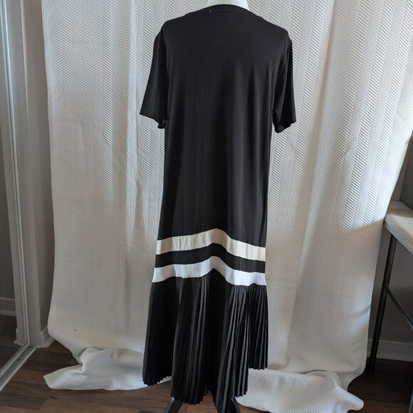 UCHUU Pleat Dress Black with beige white stripe details Size Small 4-6 - Picture 5 of 16